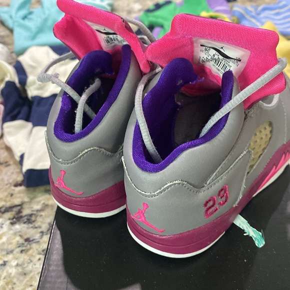 Girls retro 5 Jordan’s - Picture 5 of 6